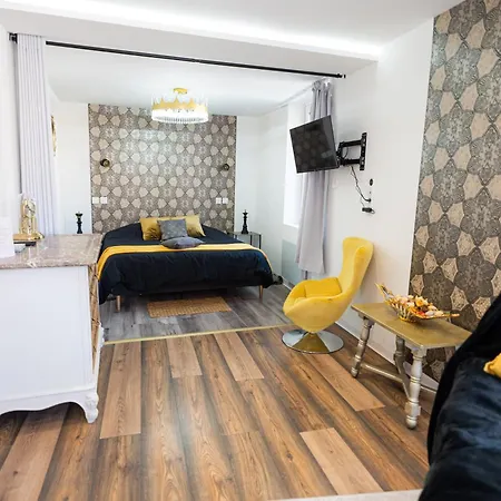 De La Noblesse - Designed By C.m