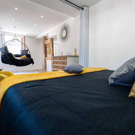 De La Noblesse - Designed By C.m