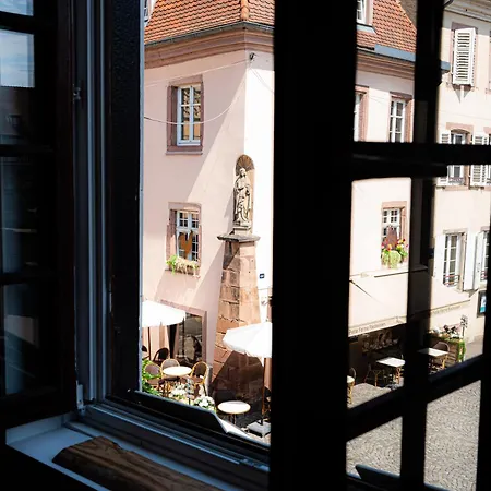 Apartment De La Noblesse - Designed By C.m